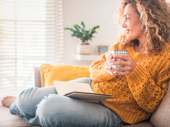 A woman practices stress-relief habits to help with endometriosis pain.