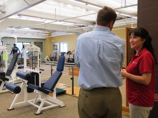 Rep. Trent Ashby Learns More about Rehabilitation Services at St. Luke’s Health-Memorial Lufkin | St. Luke's Health