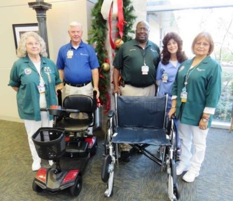 Volunteer Auxiliary Donates Wheelchairs and Scooters | St. Luke's Health